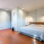 Gasthof La Loge De Mer, Urbain