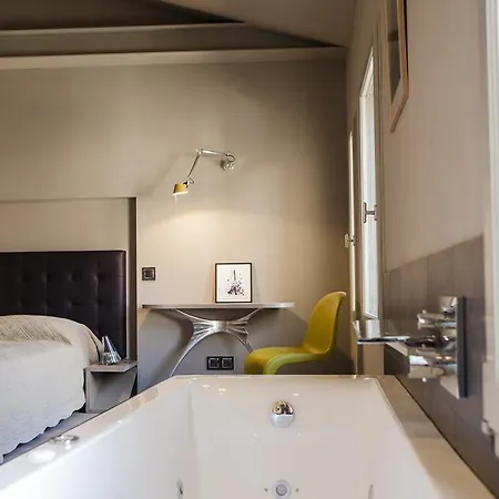 La Loge De Mer, Urbain