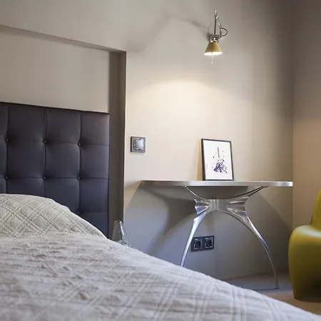 La Loge De Mer, Urbain Gasthuis Perpignan