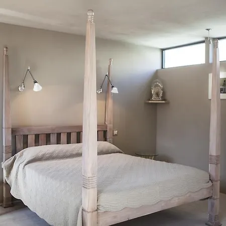 Gasthuis La Loge De Mer, Urbain