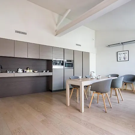 Gasthuis La Loge De Mer, Urbain