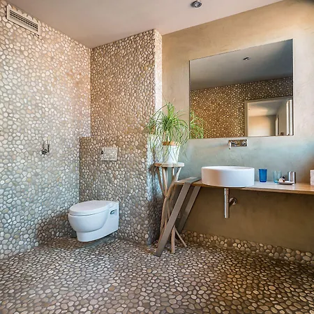 La Loge De Mer, Urbain 게스트하우스 4*