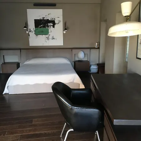 La Loge De Mer, Urbain Perpignan