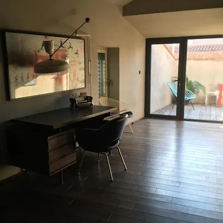 La Loge De Mer, Urbain Gasthuis