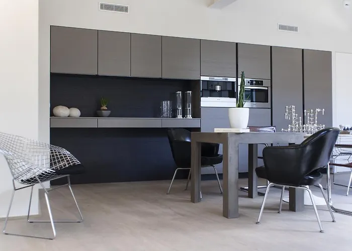 La Loge De Mer, Urbain