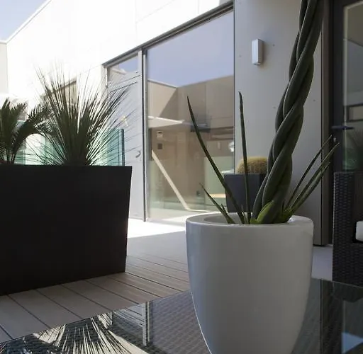 La Loge De Mer, Urbain Perpignan