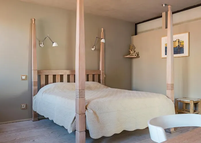 Pensión La Loge De Mer, Urbain Perpiñán