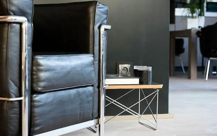 La Loge De Mer, Urbain Perpiñán