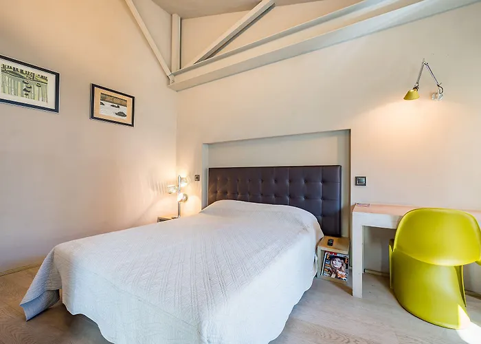 La Loge De Mer, Urbain 4*