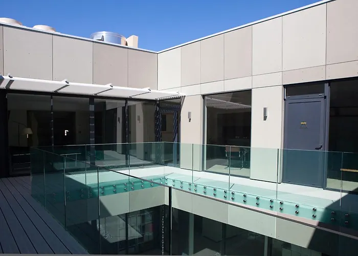 La Loge De Mer, Urbain