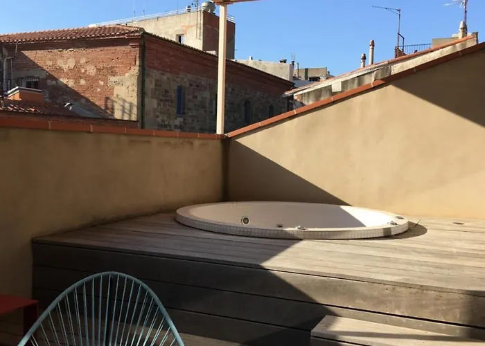 La Loge De Mer, Urbain