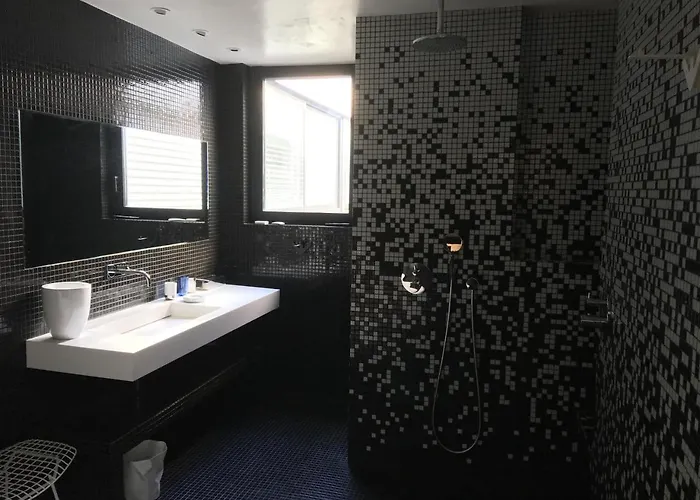 La Loge De Mer, Urbain Pensión 4*